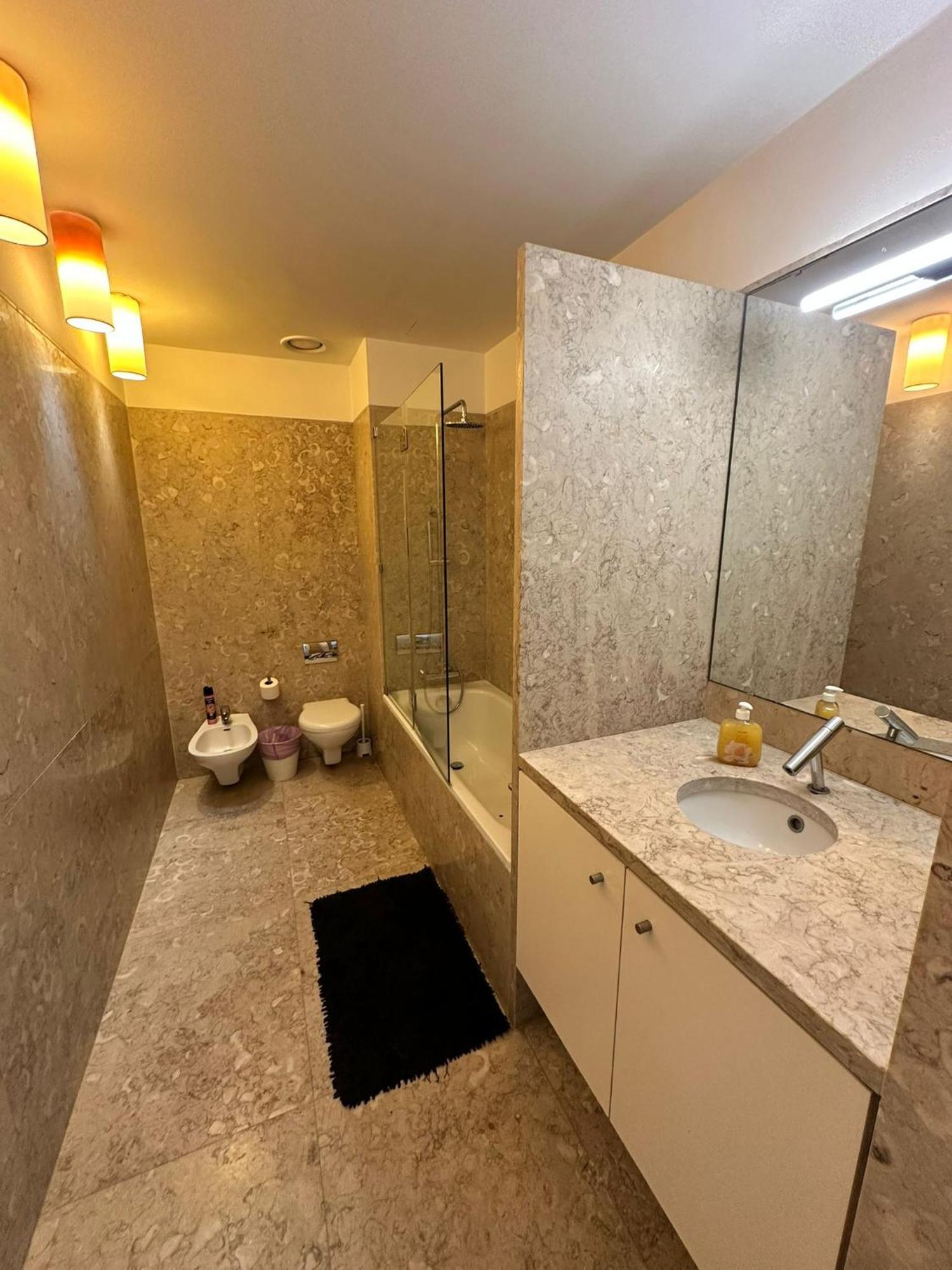 With Three Bedroom In Historic Largo Do Carmo Appartement